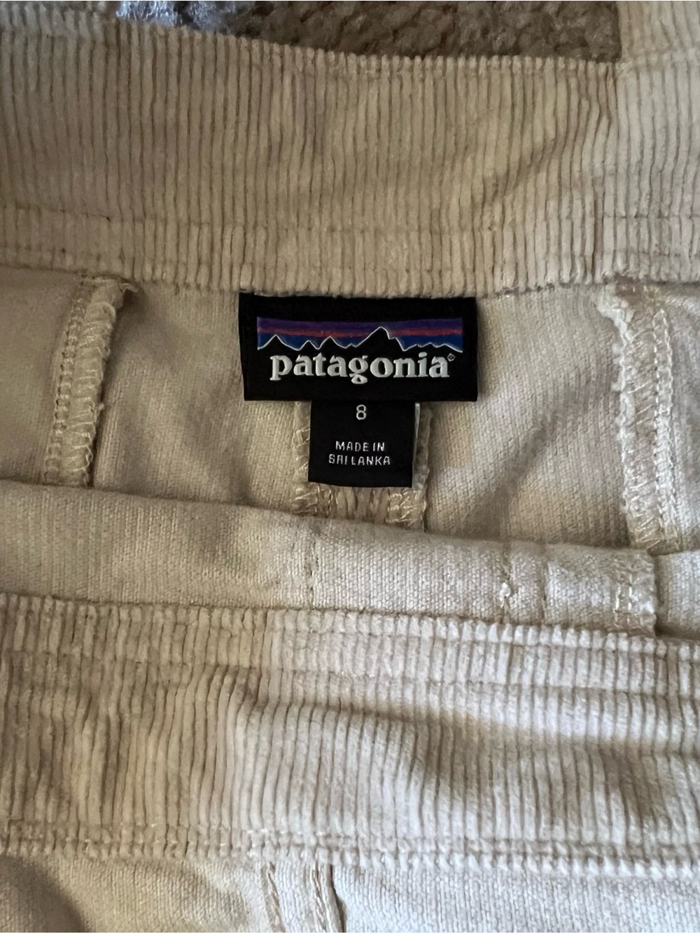 Patagonia Women's Sz 8 Stand Up Cropped Corduroy Overalls in Beige/Tan Wide Leg - Picture 8 of 15